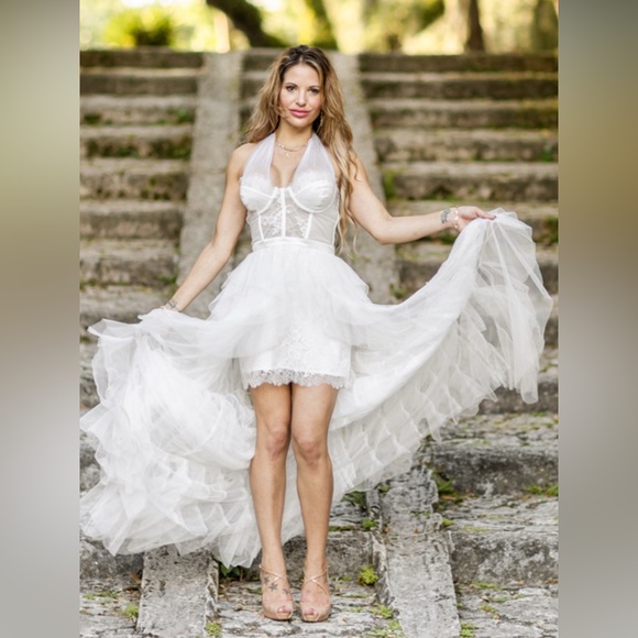 Chic Like New Custom White Halter Wedding / Engagement / Prom Dress - Picture 1 of 8